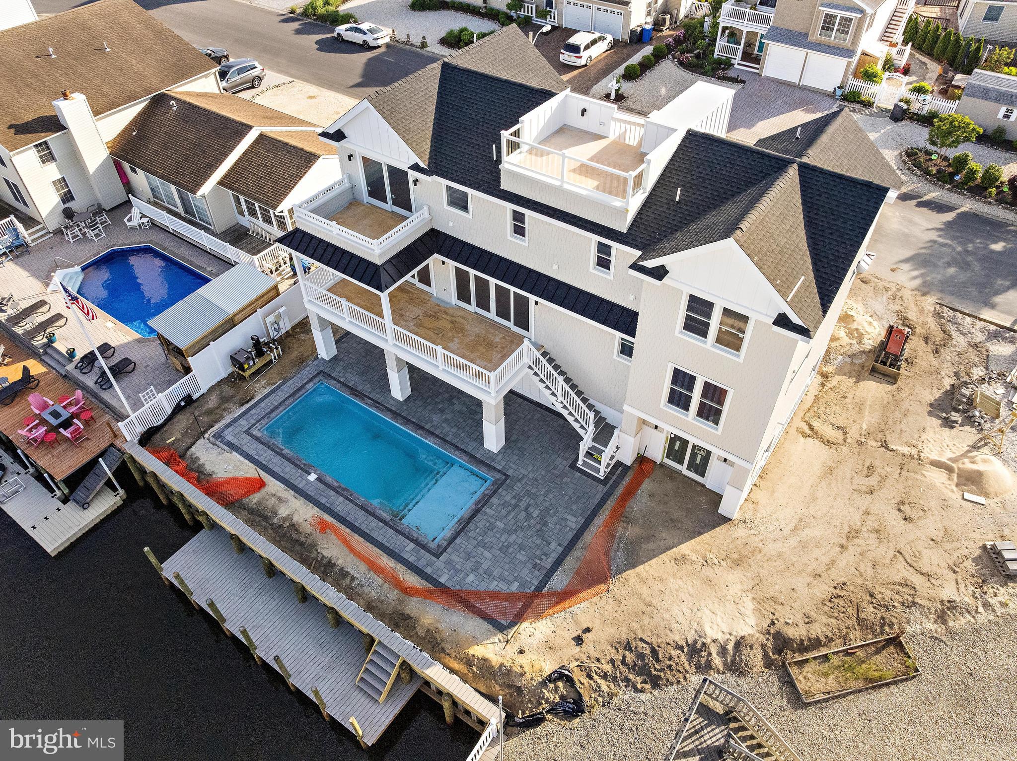 101 CLYDE LANE