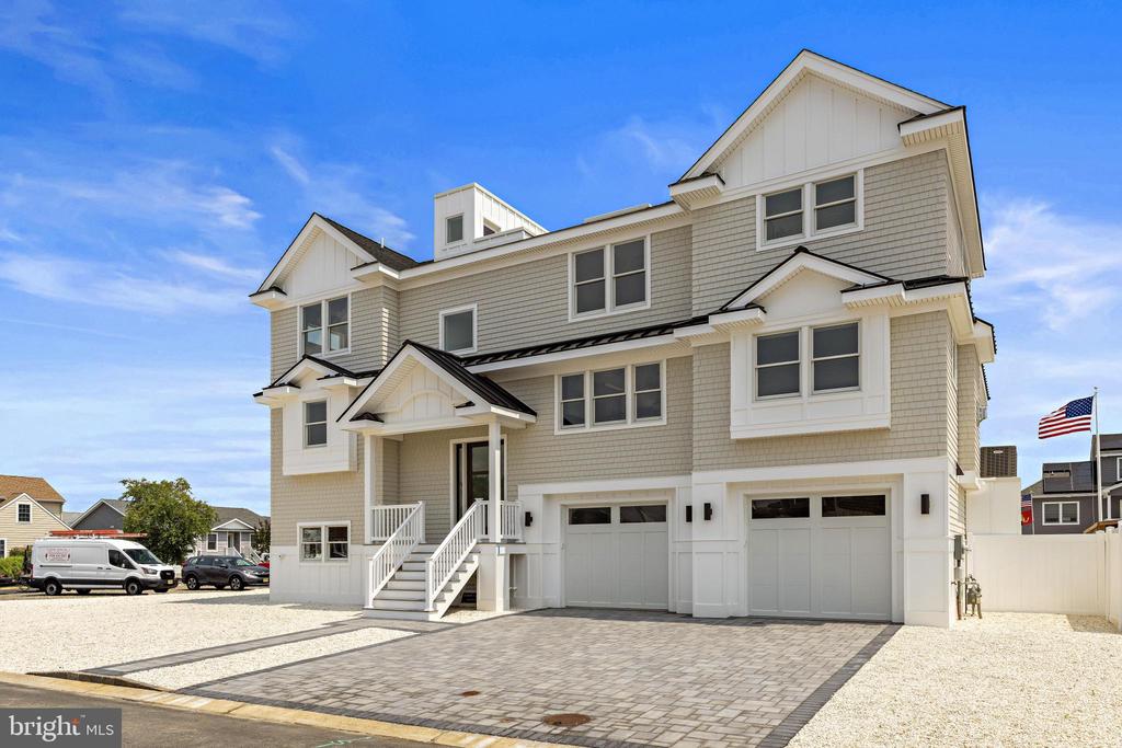 101 CLYDE LANE