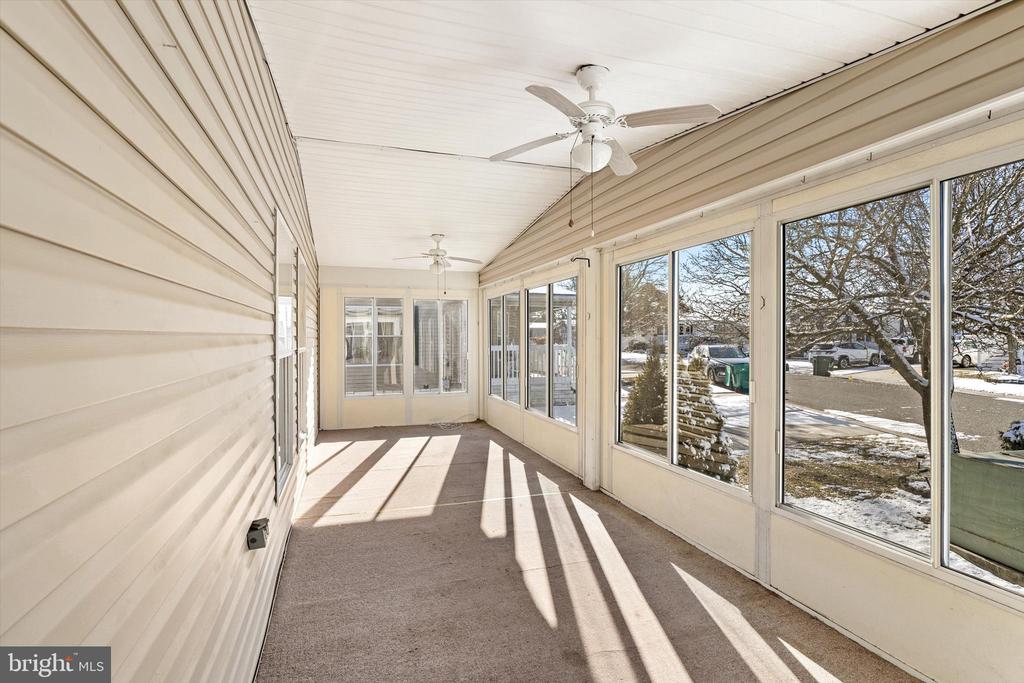 405 MAPLEHURST COURT