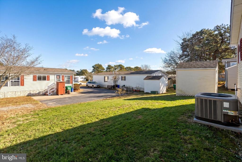 405 MAPLEHURST COURT