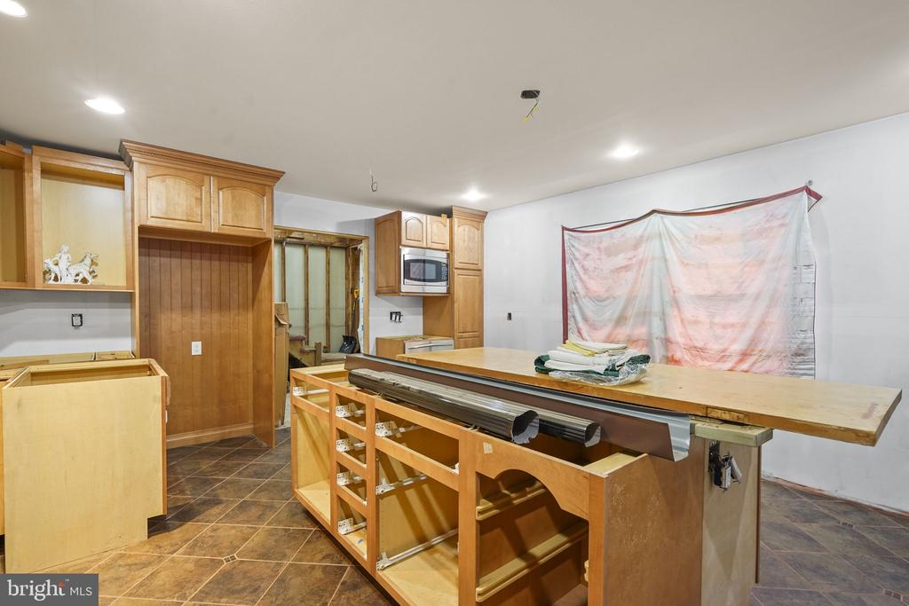 72 FRANCISCO AVE