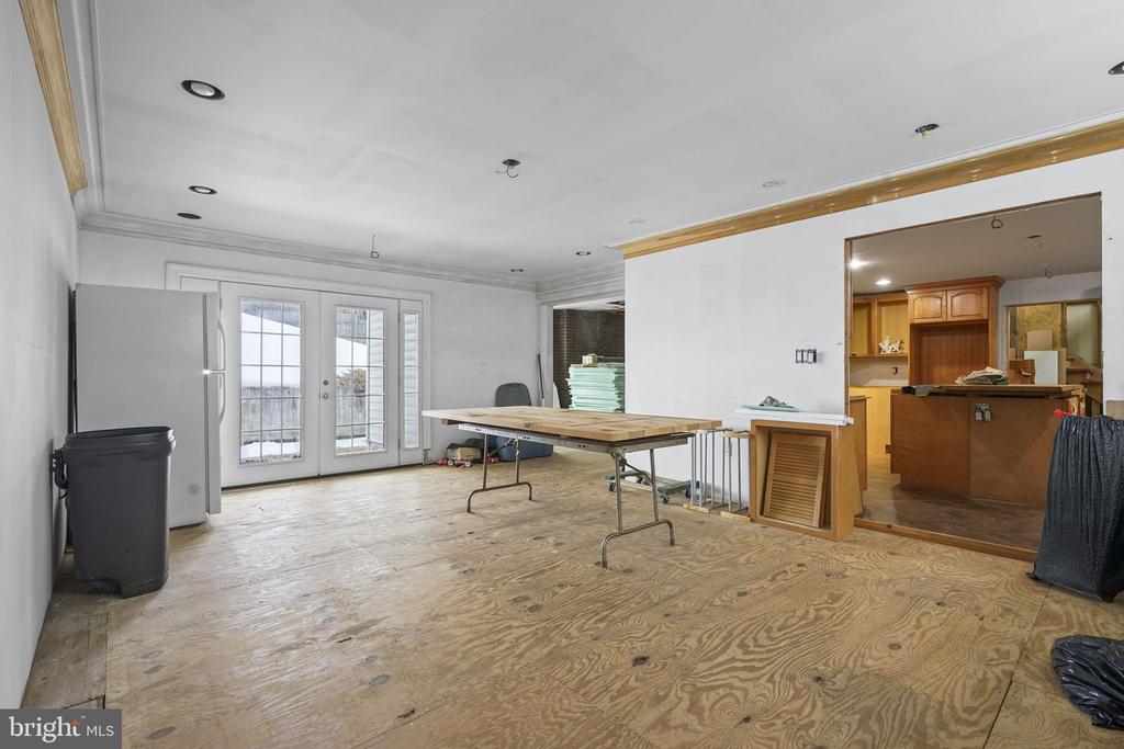 72 FRANCISCO AVE