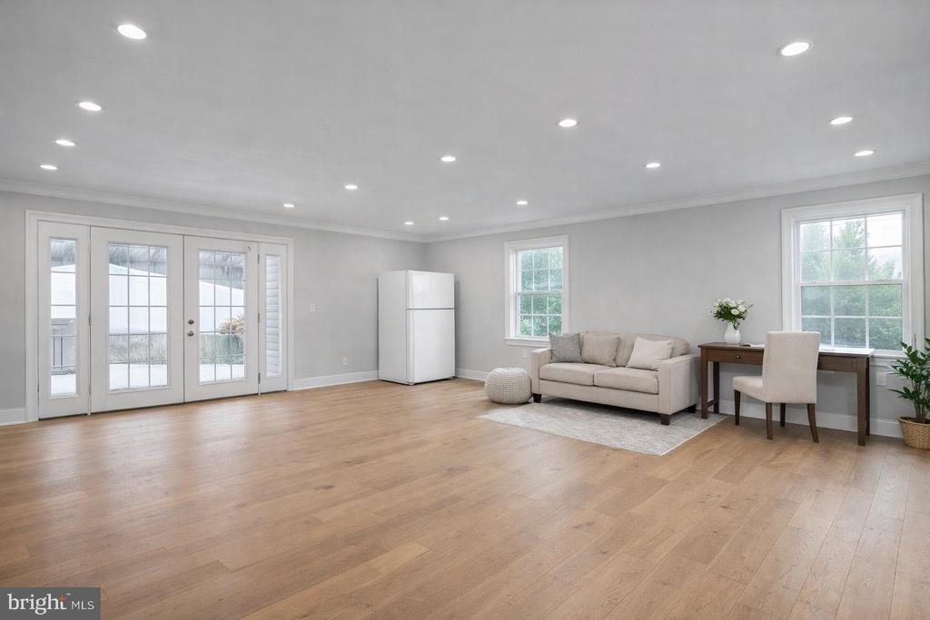 72 FRANCISCO AVE
