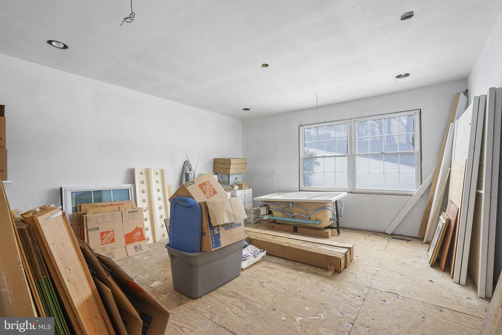 72 FRANCISCO AVE