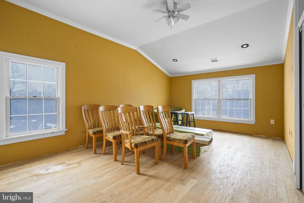 72 FRANCISCO AVE