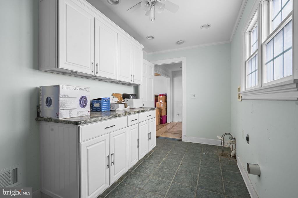 72 FRANCISCO AVE