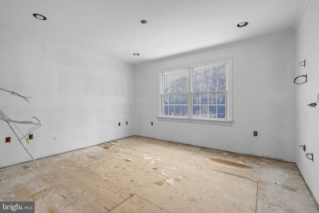72 FRANCISCO AVE