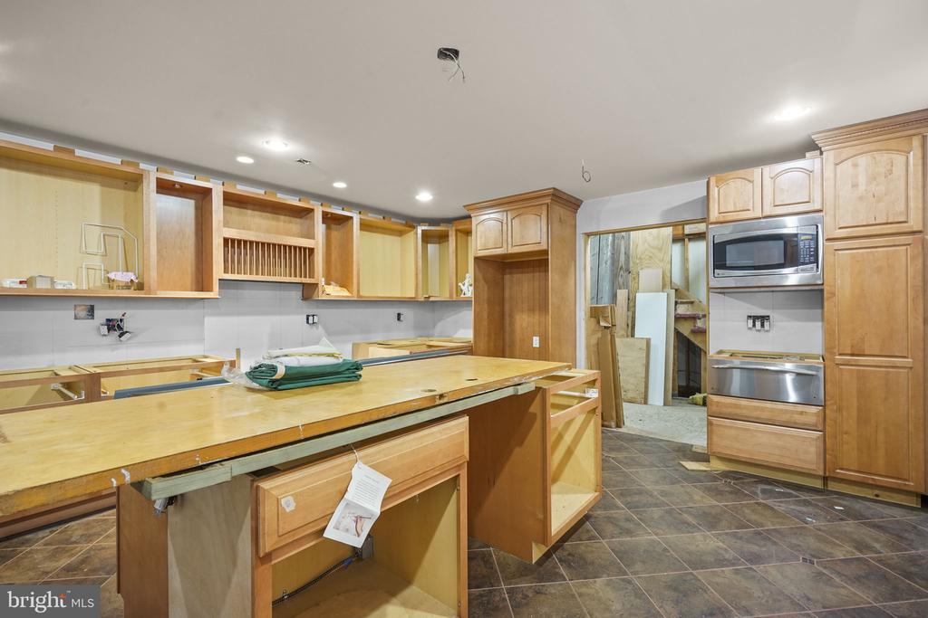 72 FRANCISCO AVE