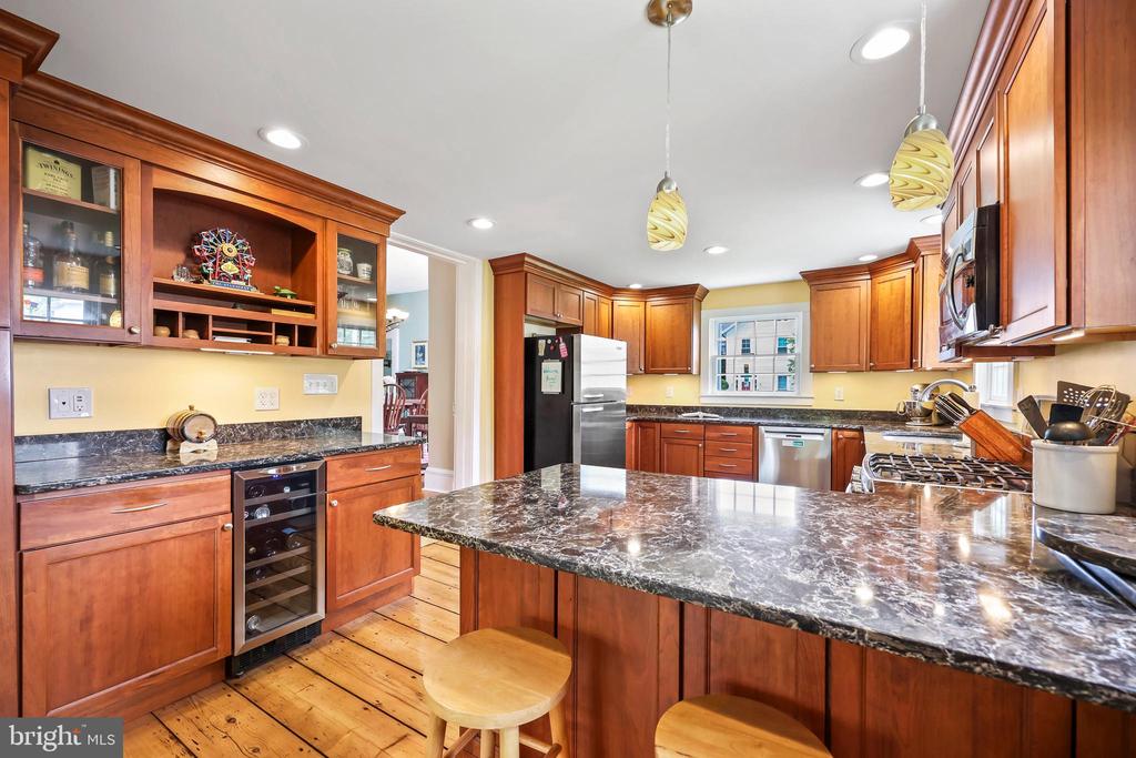 15-17 Crescent Ave
