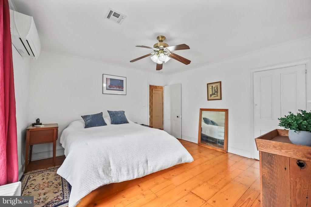 15-17 Crescent Ave