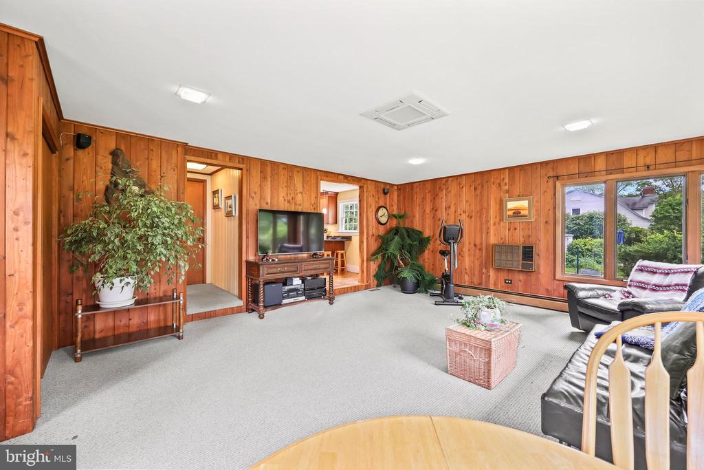 15-17 Crescent Ave
