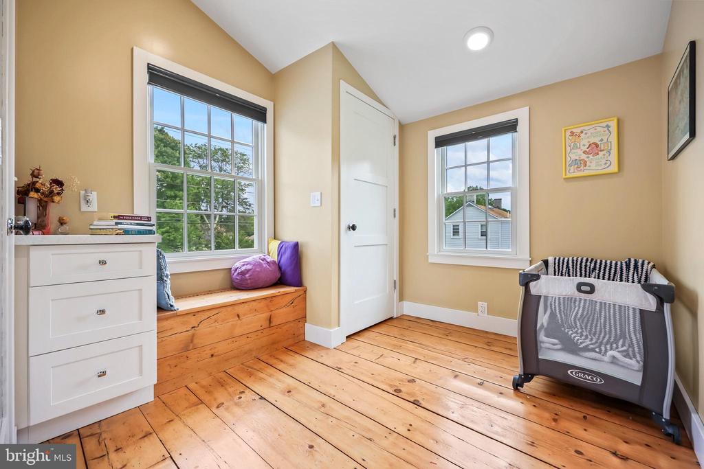 15-17 Crescent Ave