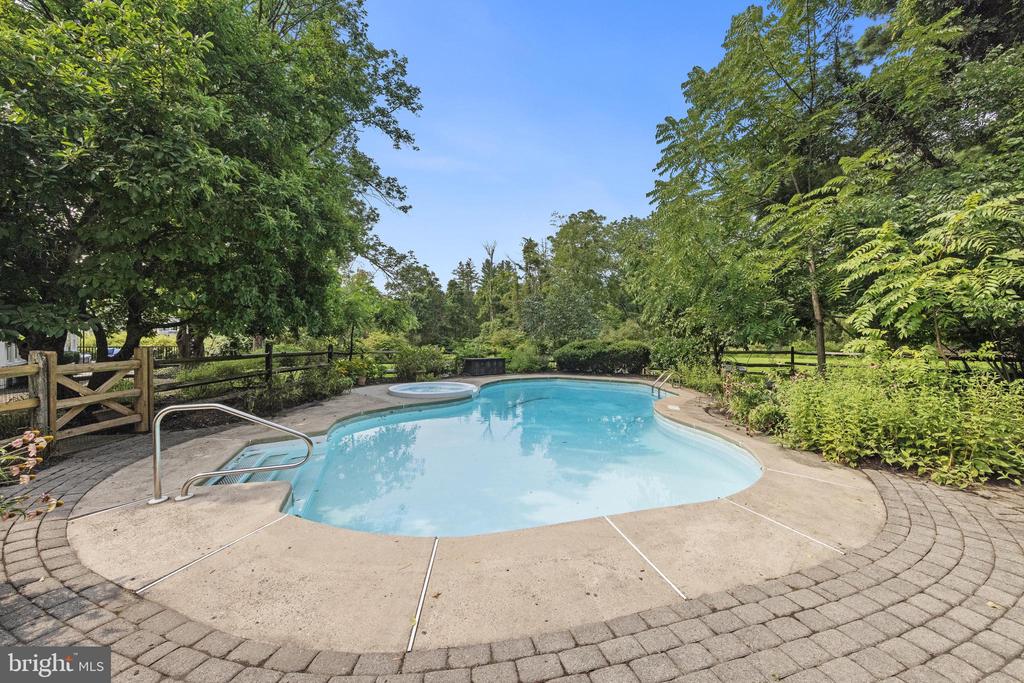 186 FAIRVIEW ROAD
