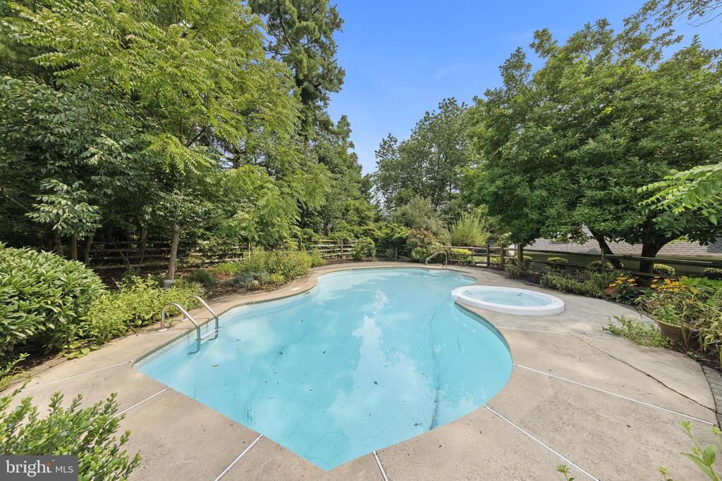 186 FAIRVIEW ROAD