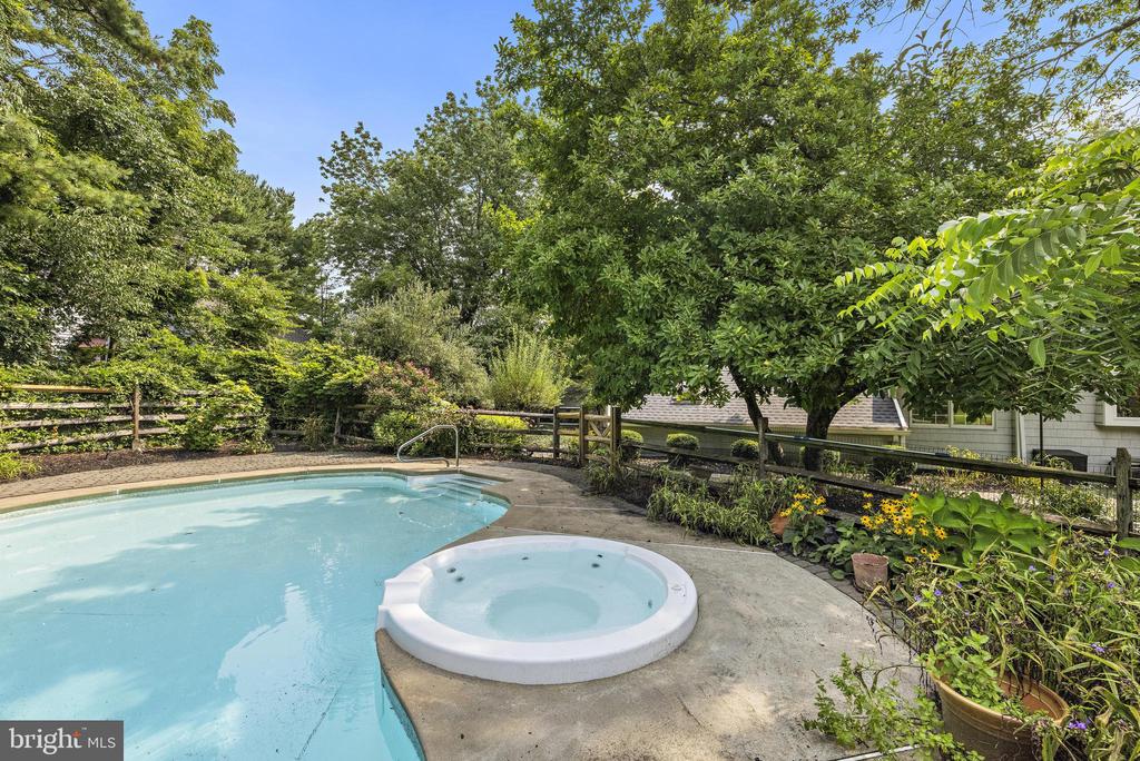 186 FAIRVIEW ROAD