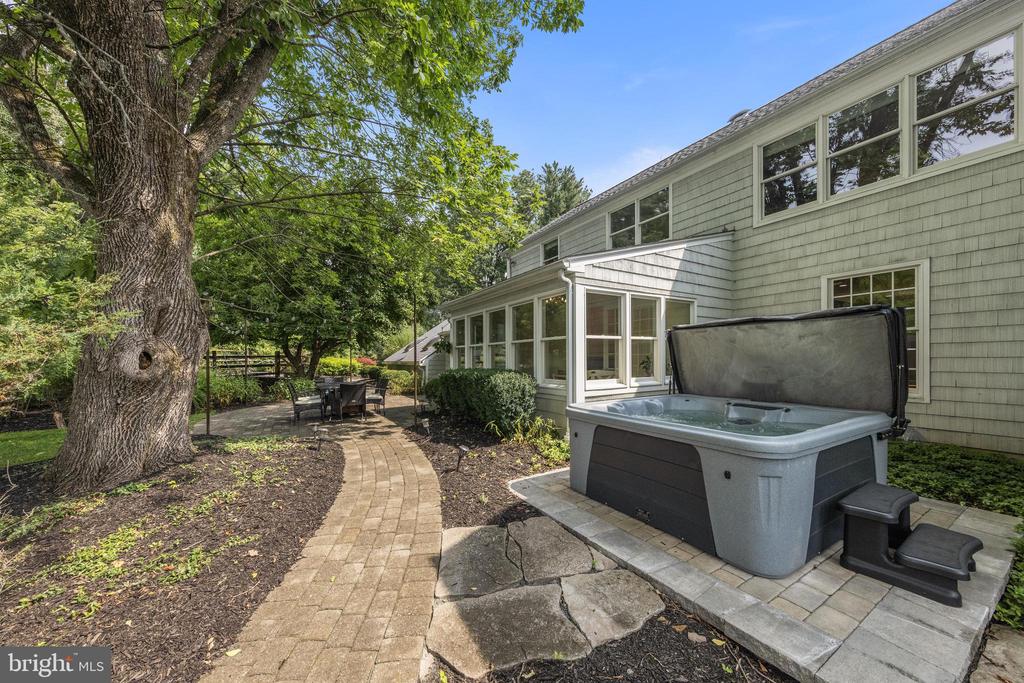 186 FAIRVIEW ROAD
