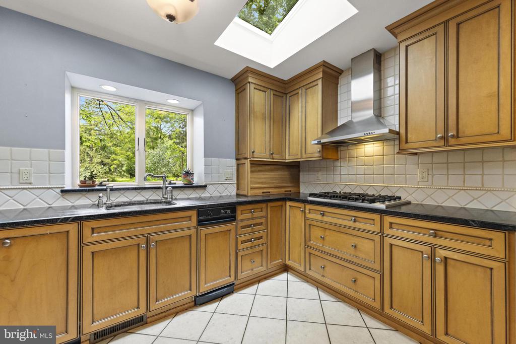 186 FAIRVIEW ROAD
