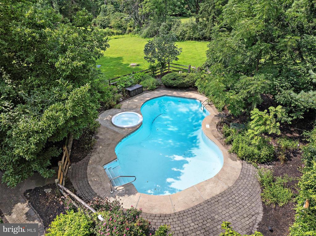 186 FAIRVIEW ROAD