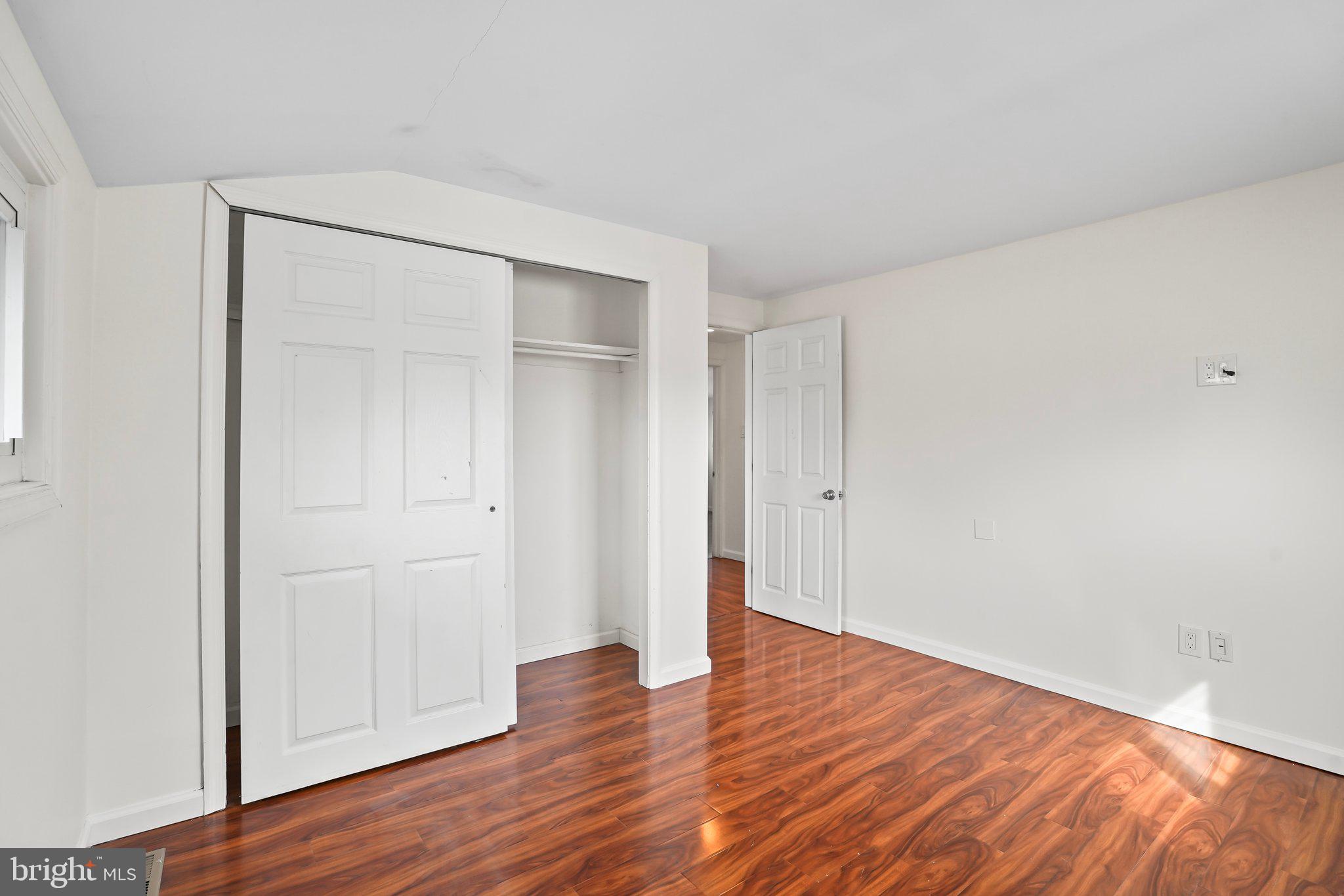 296 Thornridge Dr