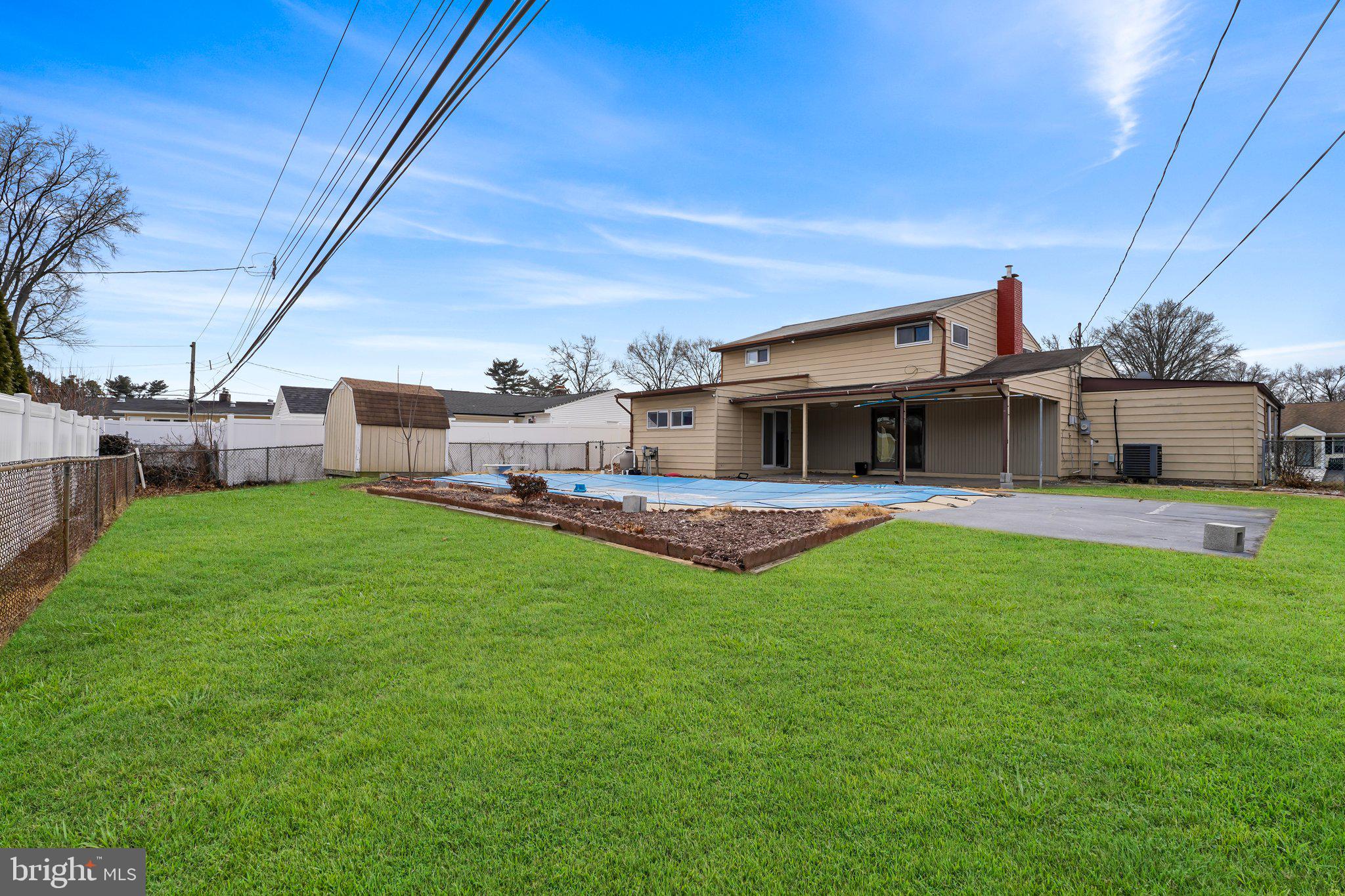296 Thornridge Dr