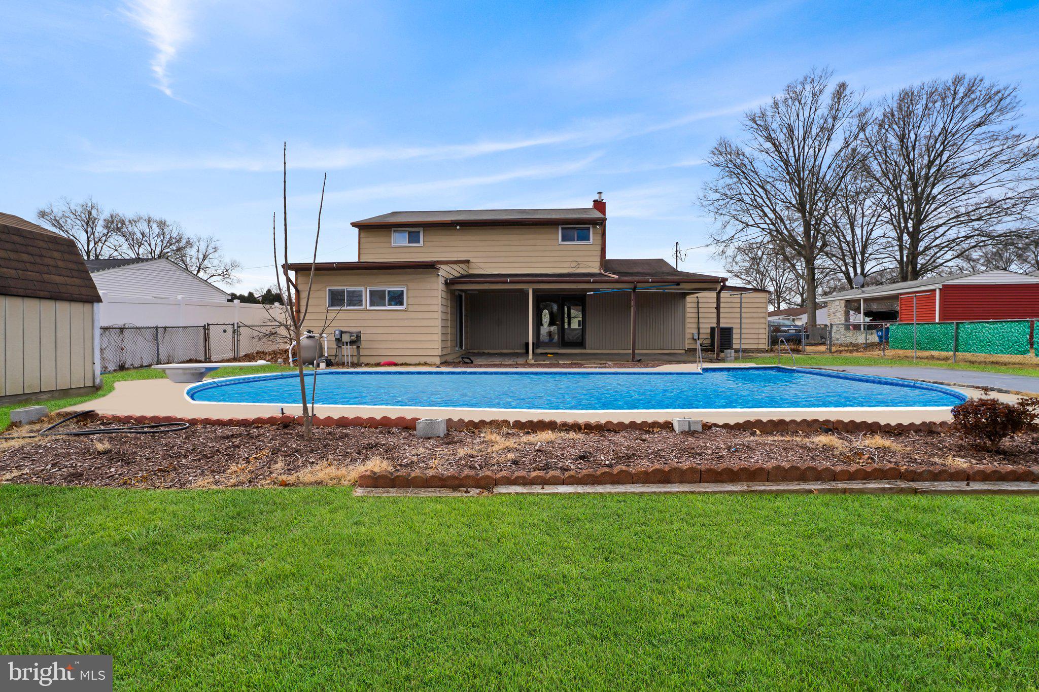 296 Thornridge Dr