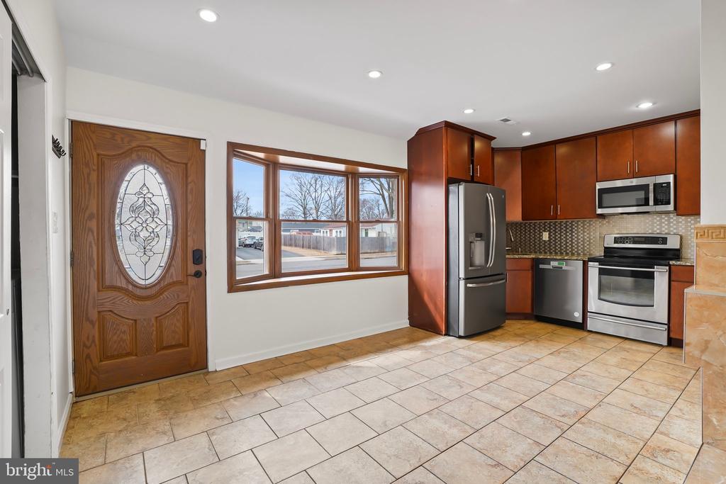 296 Thornridge Dr