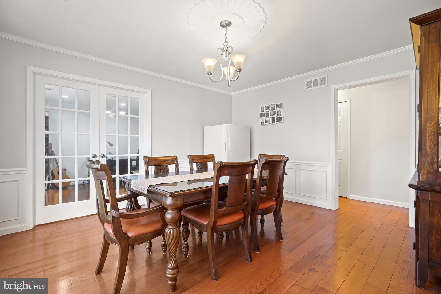 876 Henry Dr