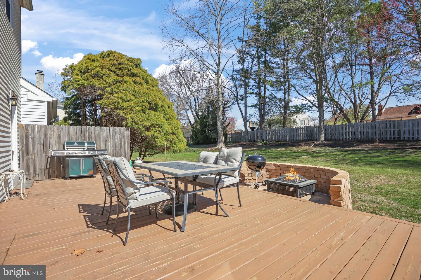 876 Henry Dr