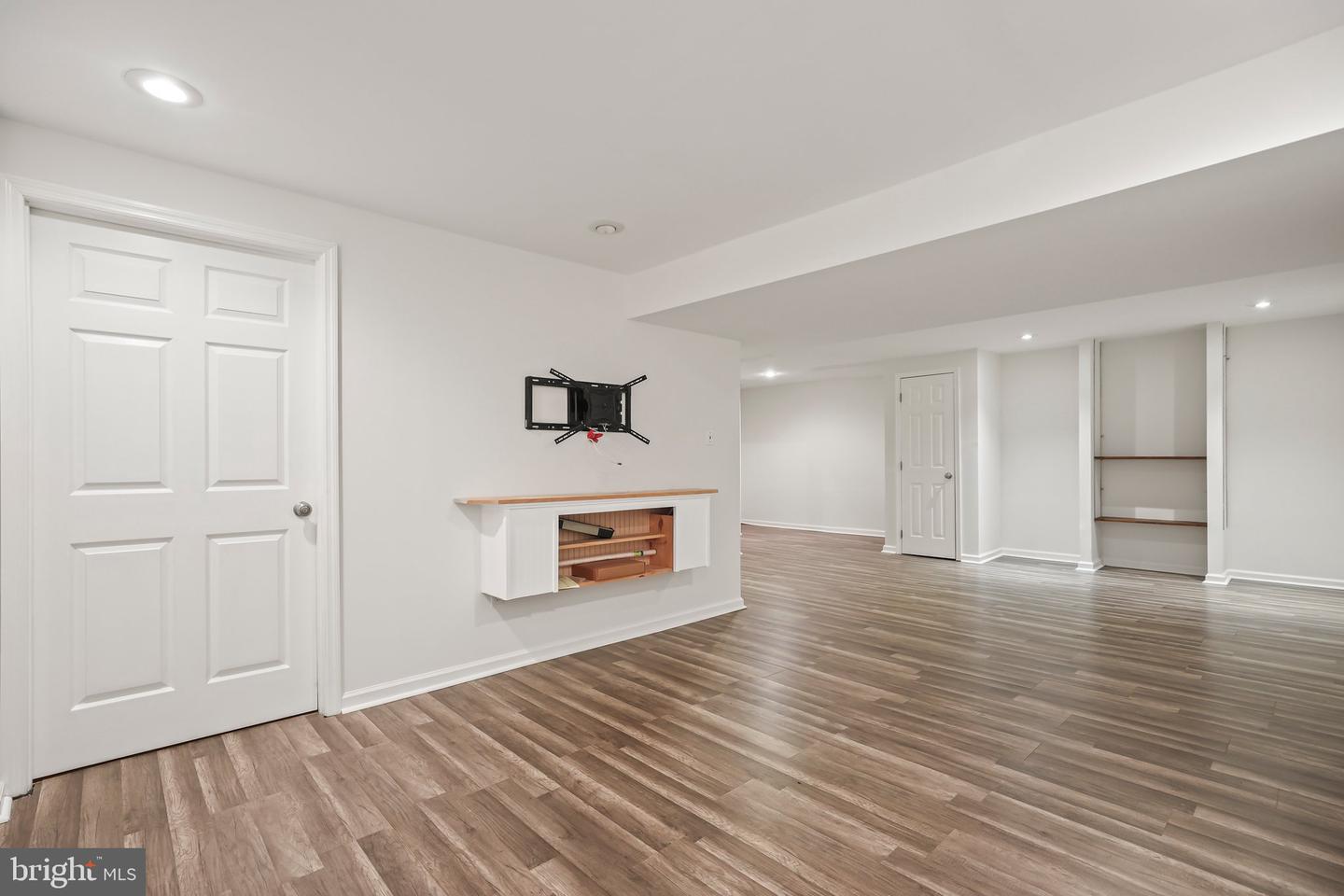 876 Henry Dr