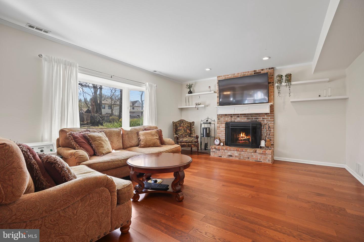 876 Henry Dr