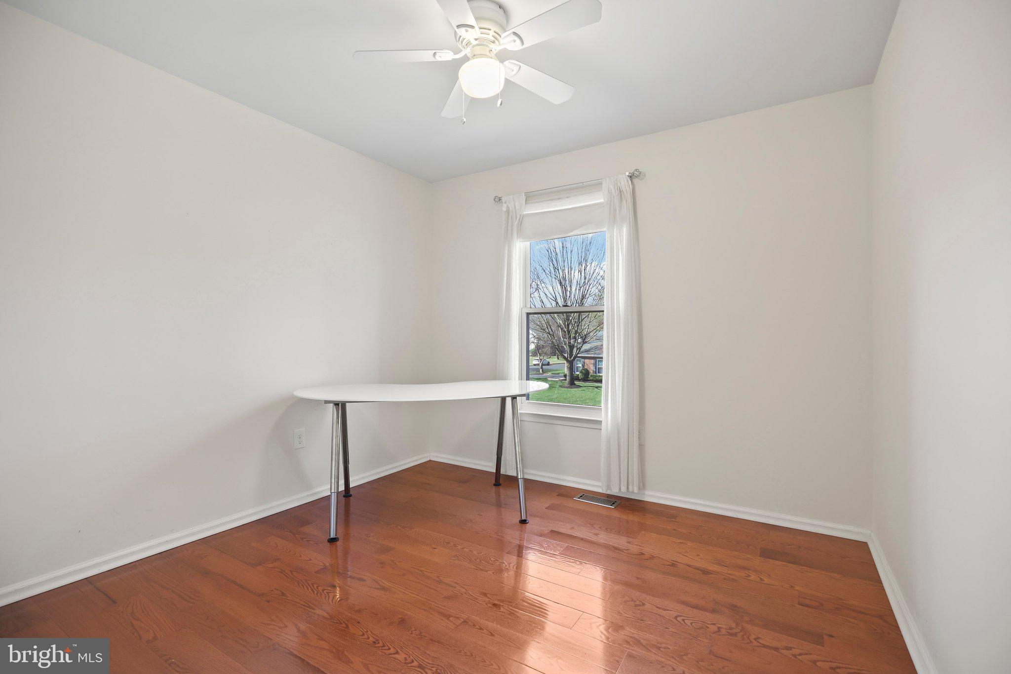 876 Henry Dr