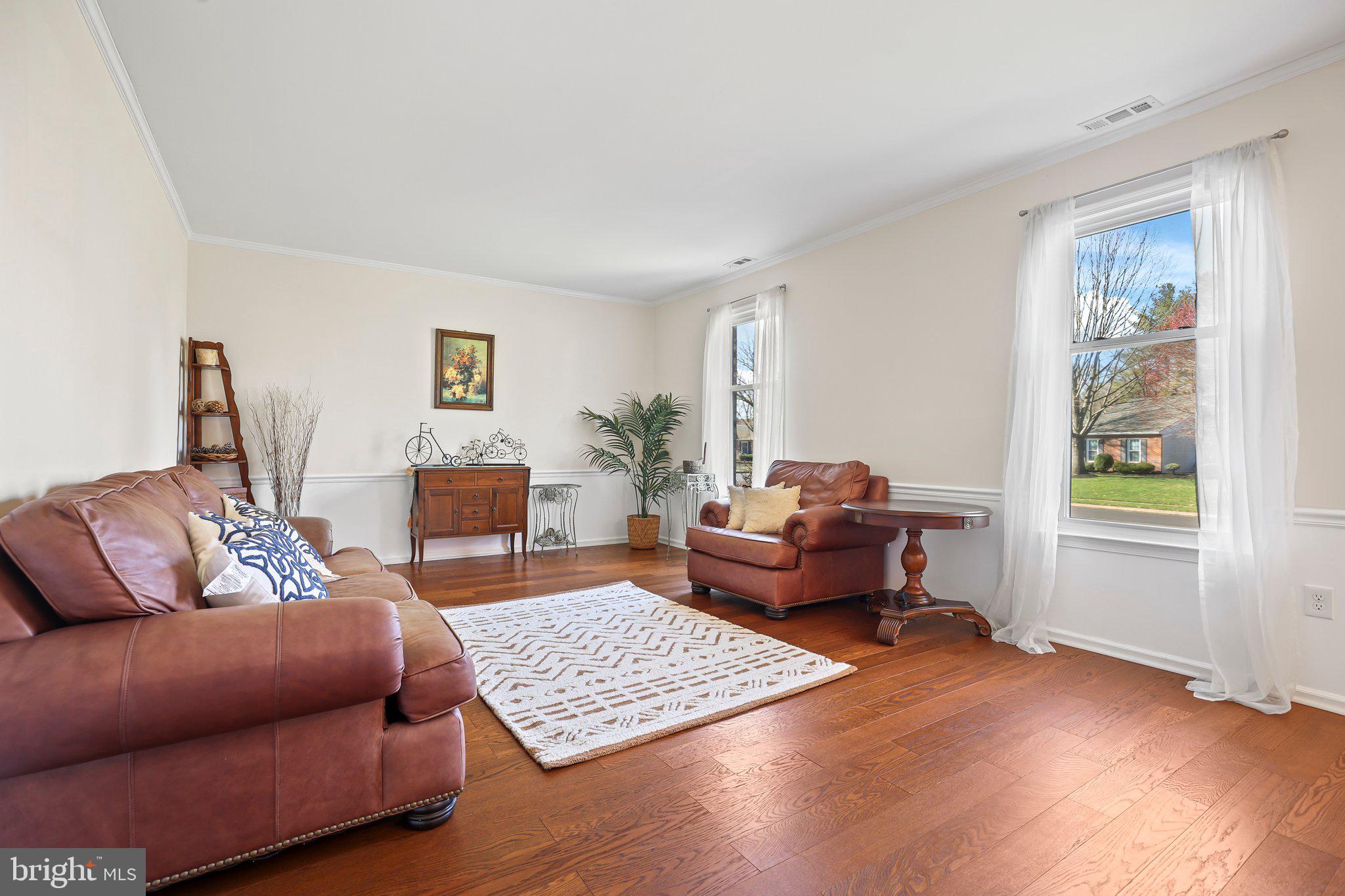 876 Henry Dr