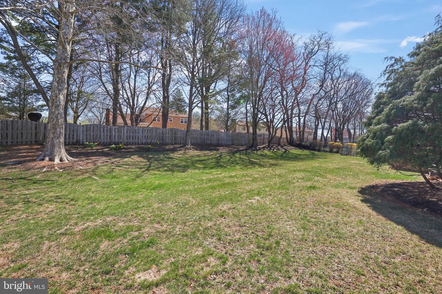 876 Henry Dr