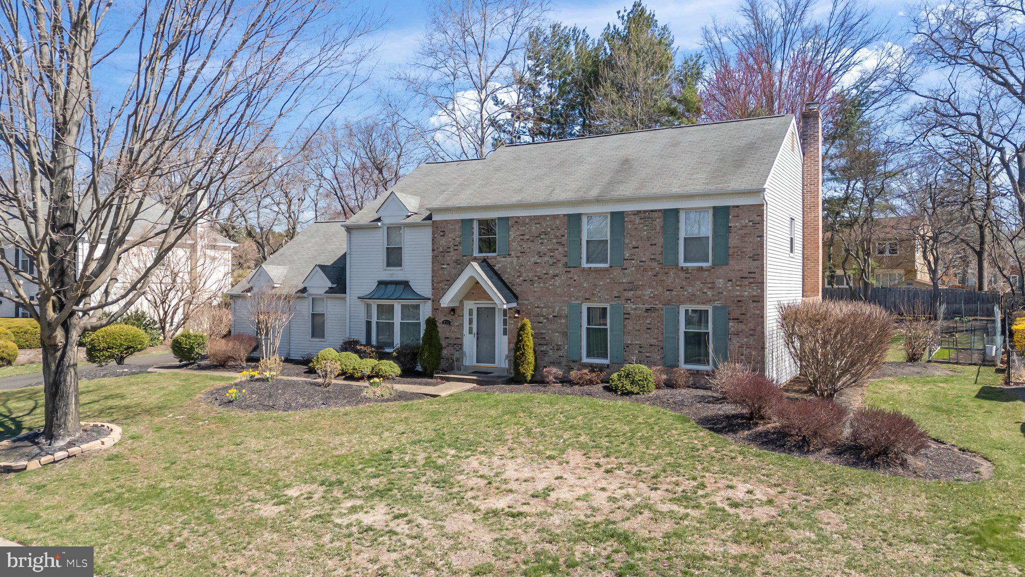 876 Henry Dr