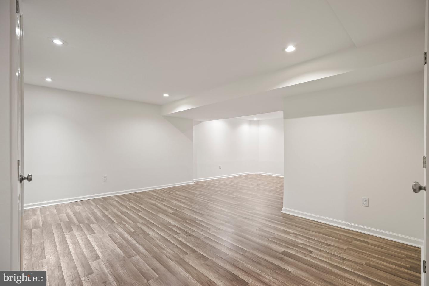 876 Henry Dr
