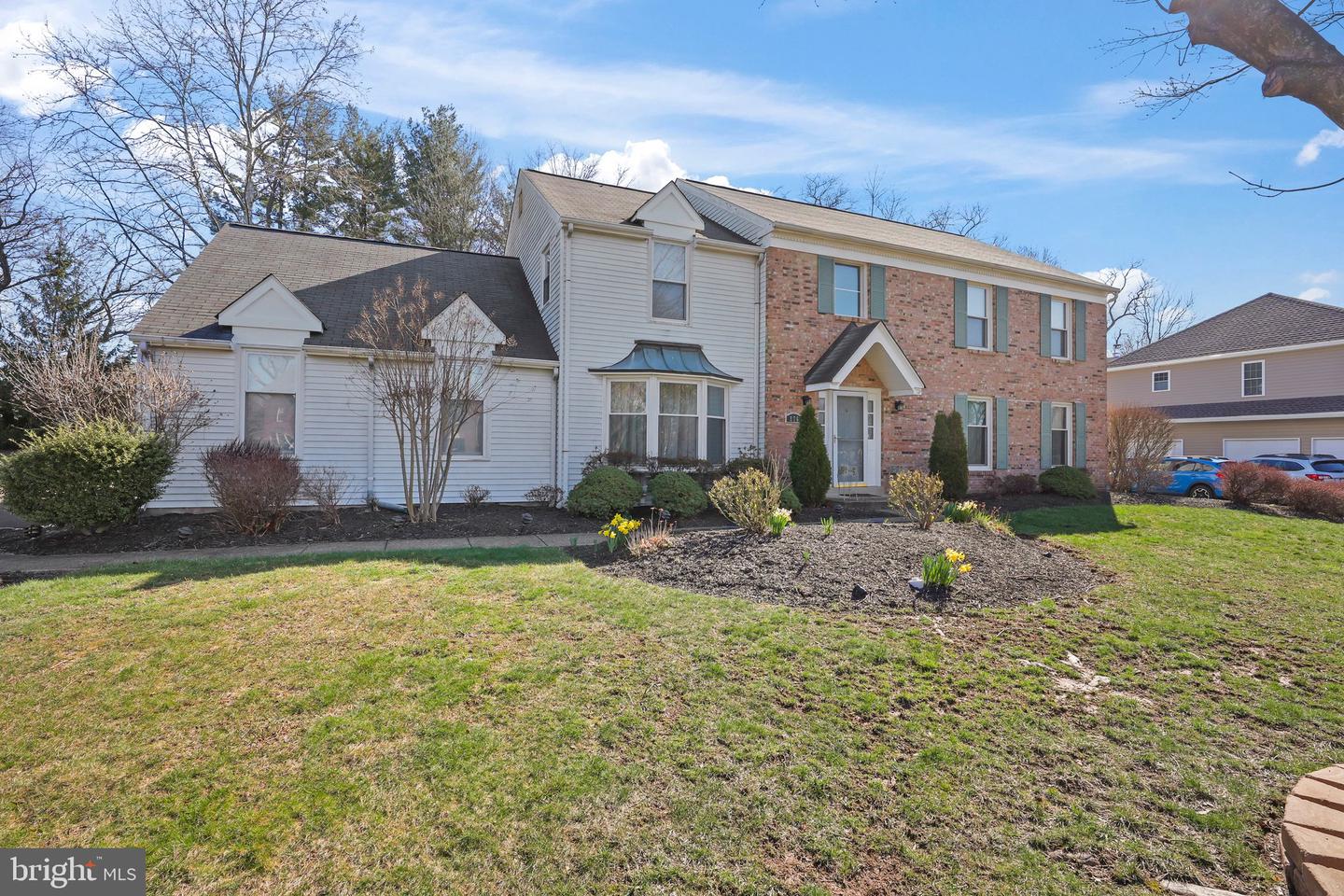 876 Henry Dr