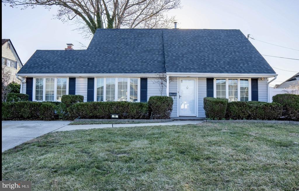 11 JESTER LANE