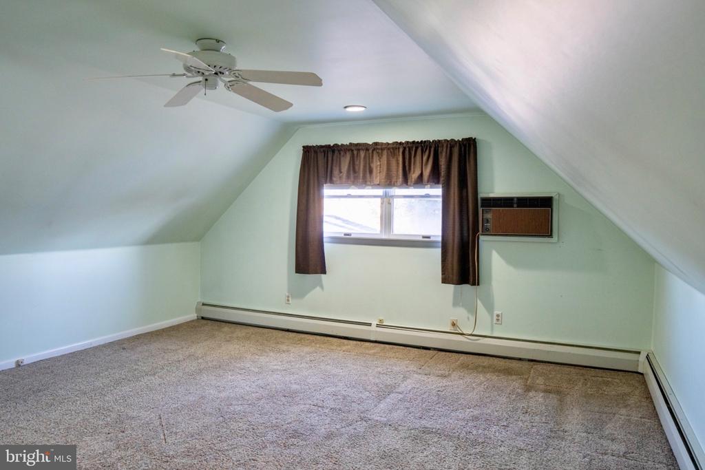 11 JESTER LANE