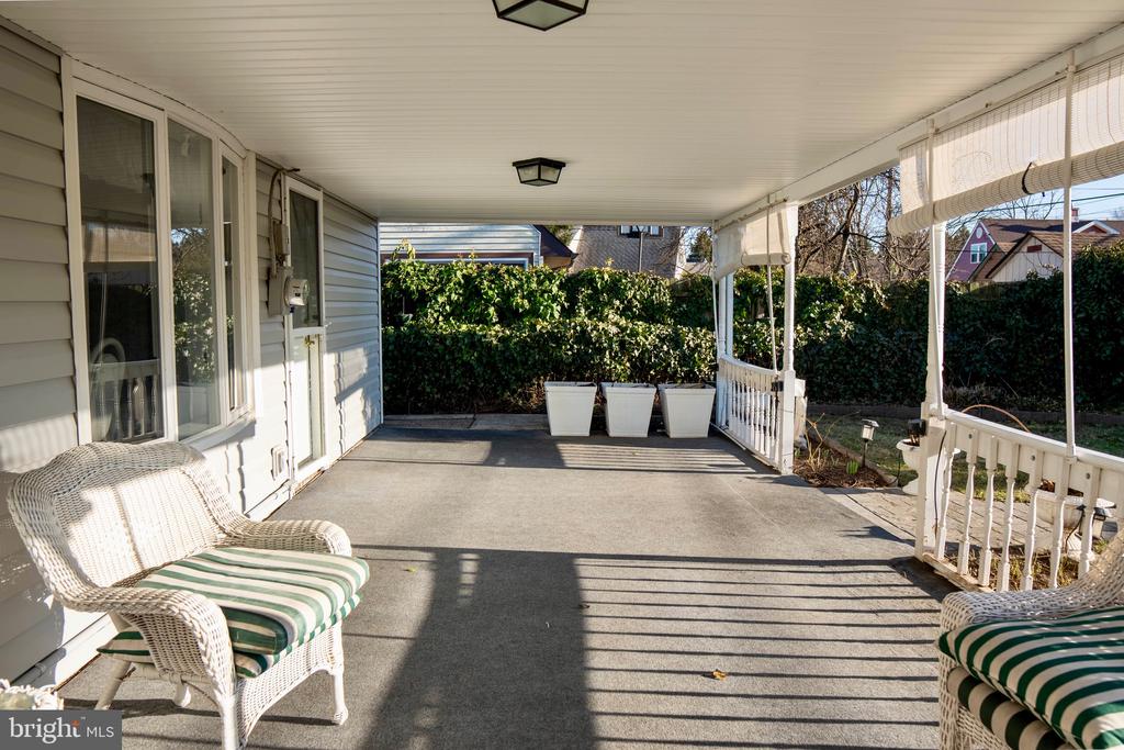 11 JESTER LANE