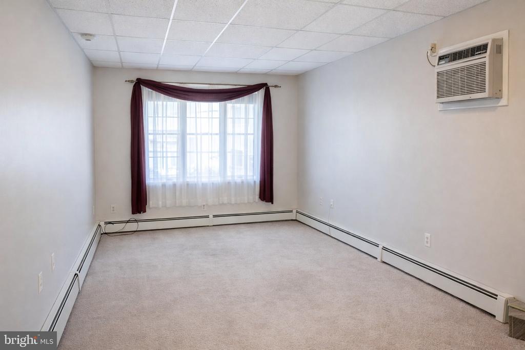11 JESTER LANE