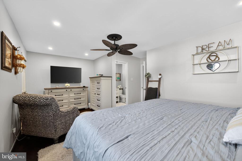 1112 SELMER ROAD