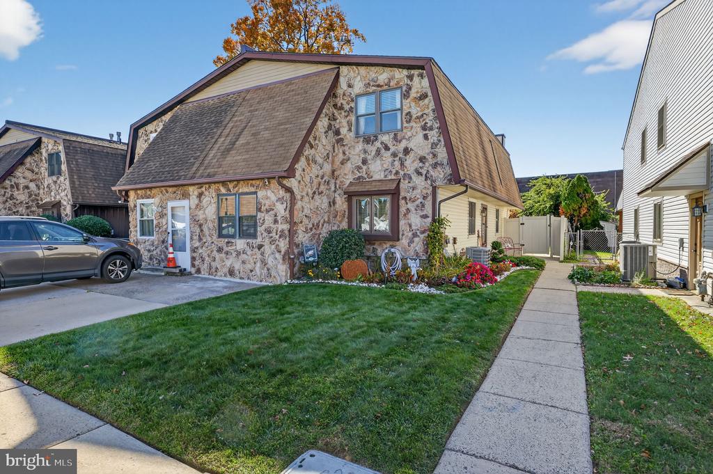 1112 SELMER ROAD