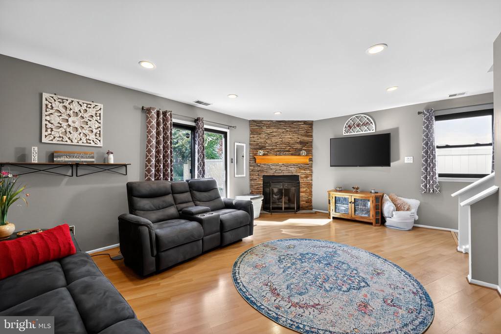 1112 SELMER ROAD