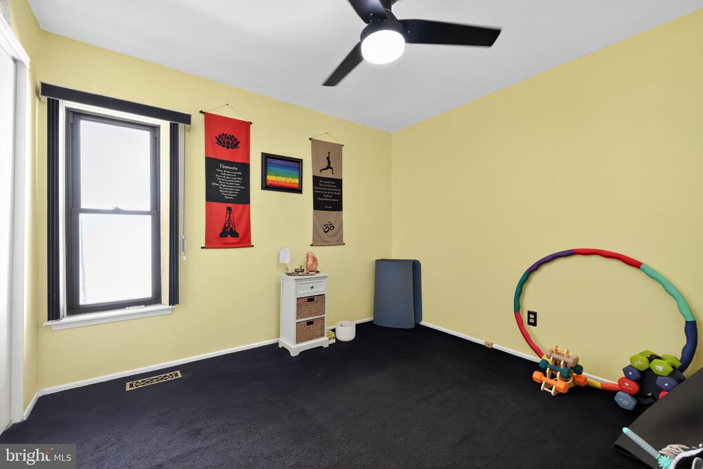 1112 SELMER ROAD