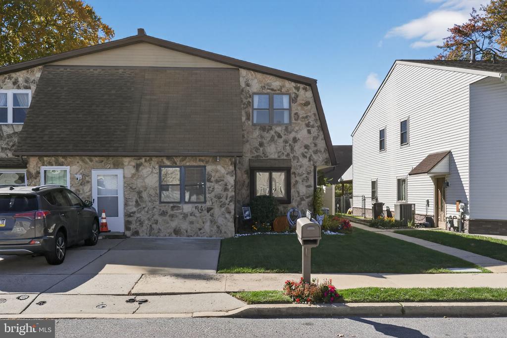 1112 SELMER ROAD