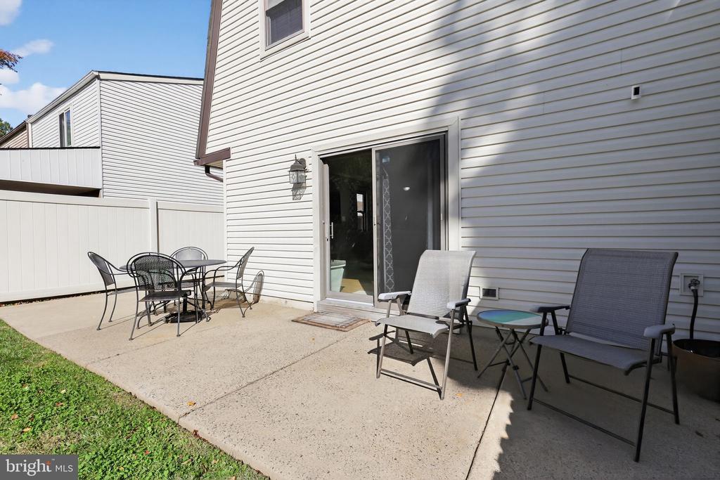 1112 SELMER ROAD