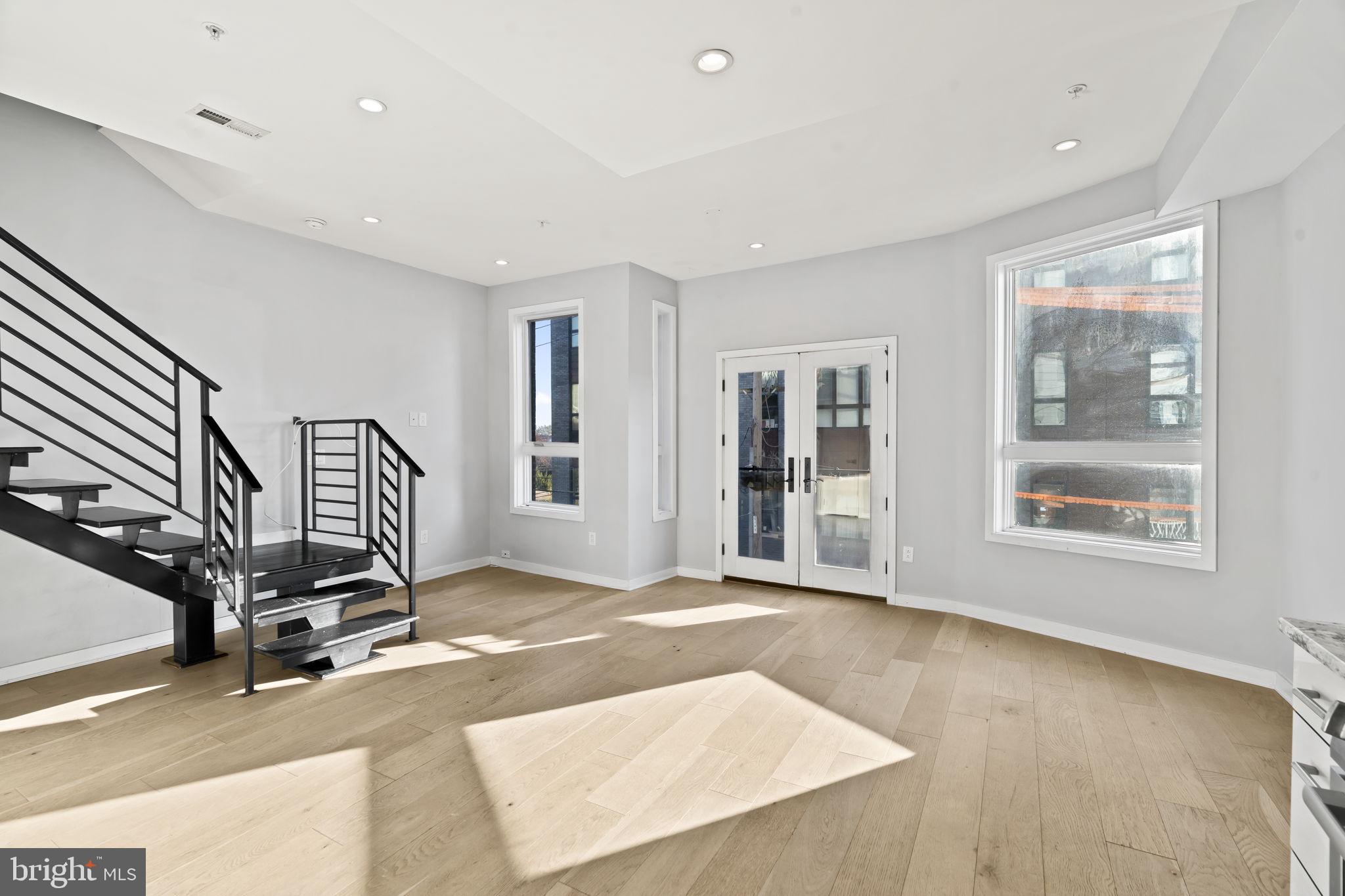 343 N FRONT STREET C