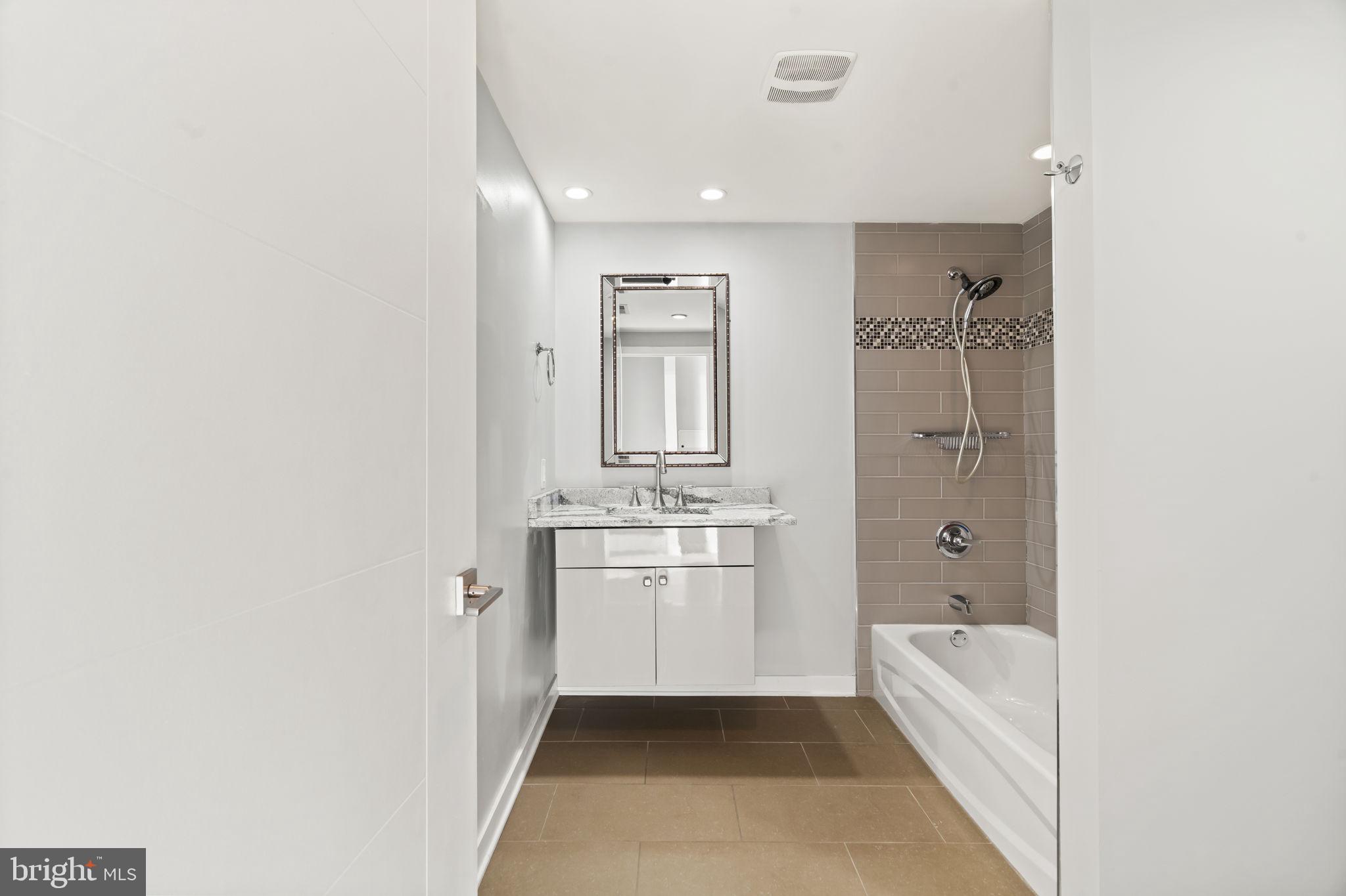 343 N FRONT STREET C