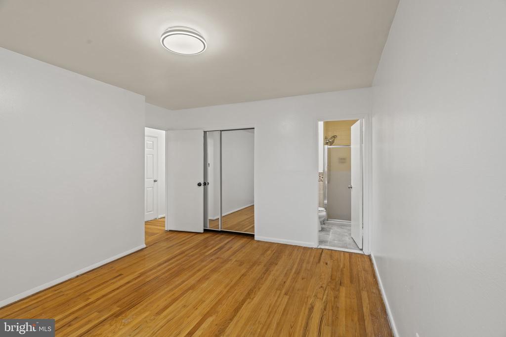 1203 FENWICK PLACE