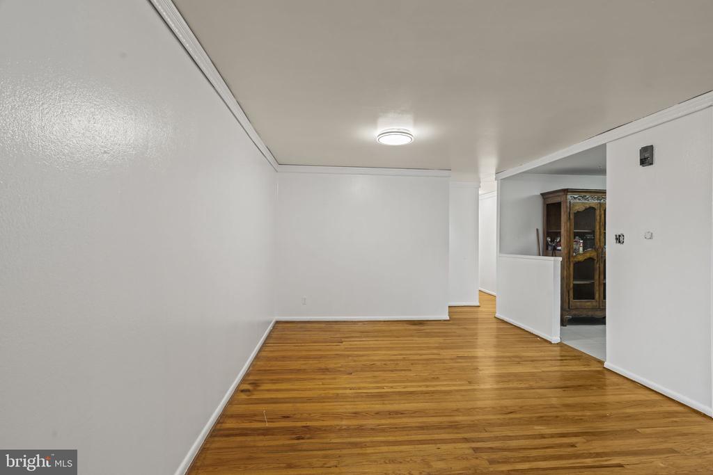 1203 FENWICK PLACE